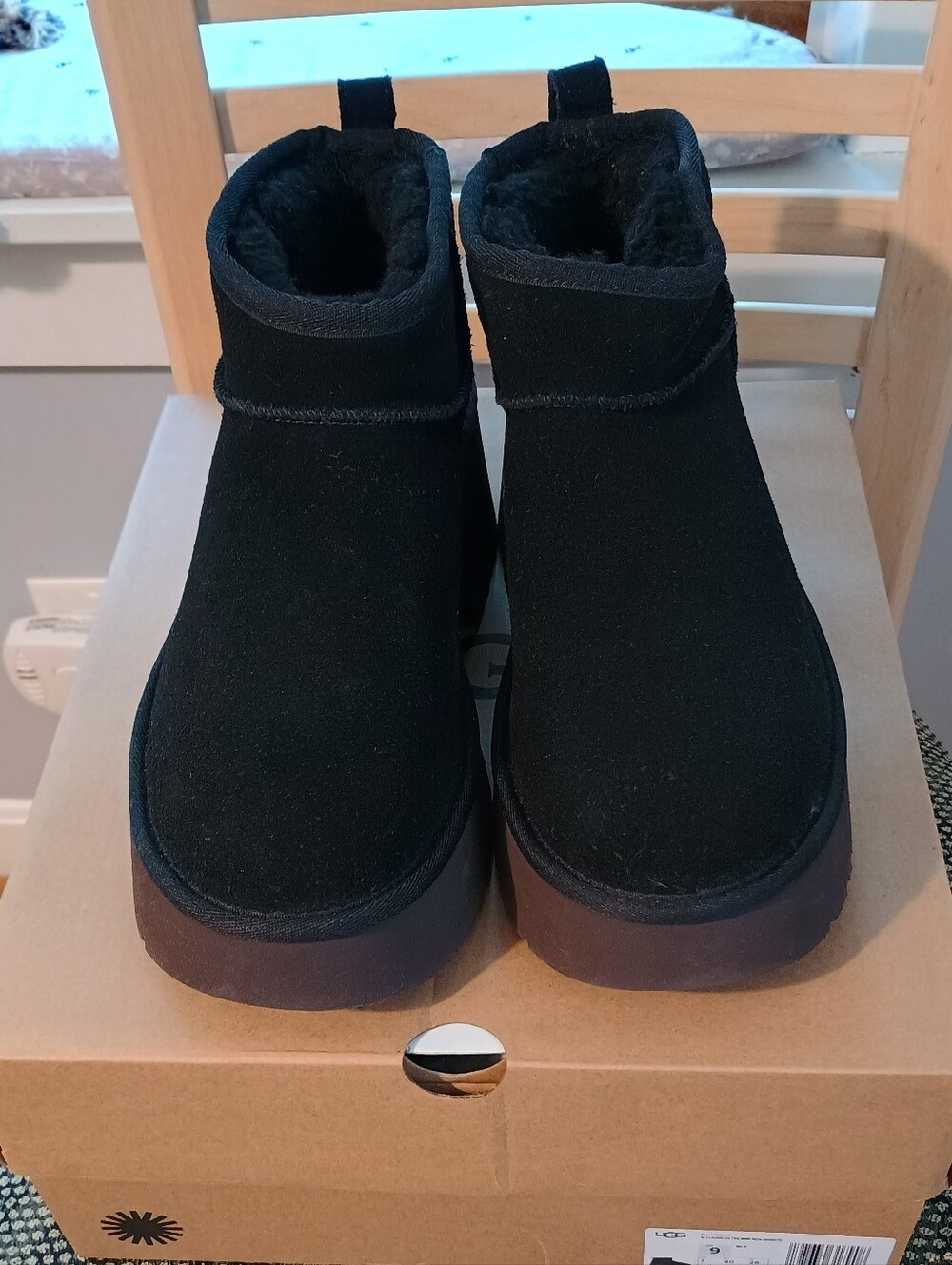 UGG classic ultra mini new heights Booties Black Size 9 NIB Fall Autumn Winter